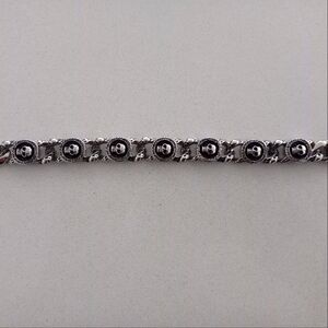 Skull Head Braclet Stainless Steal 8.5 Inch.